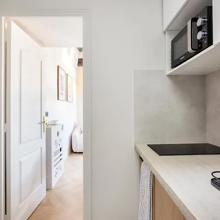 De Luxe Parc Monceau Διαμέρισμα *