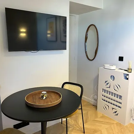 De Luxe Parc Monceau *