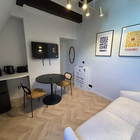 De Luxe Parc Monceau *